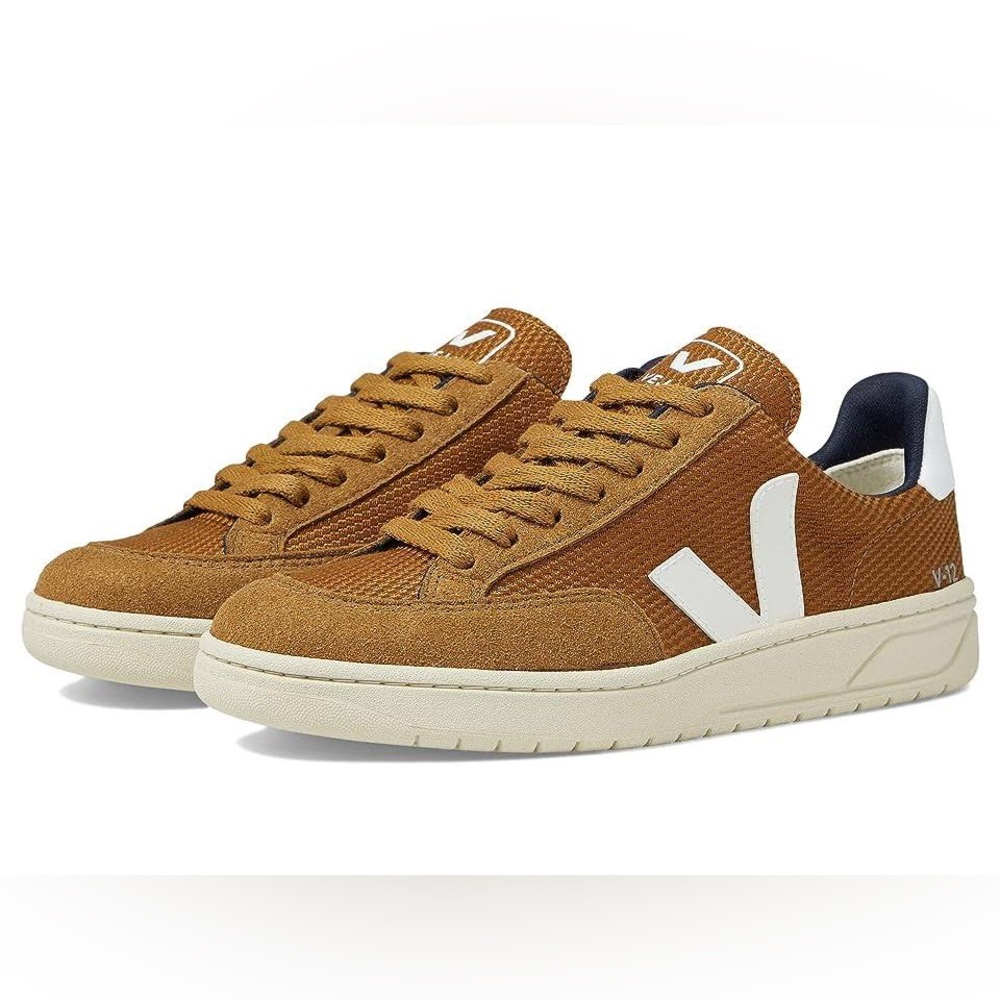 Veja Campo Sneaker, EUC, Women’s 8.5/EU 39